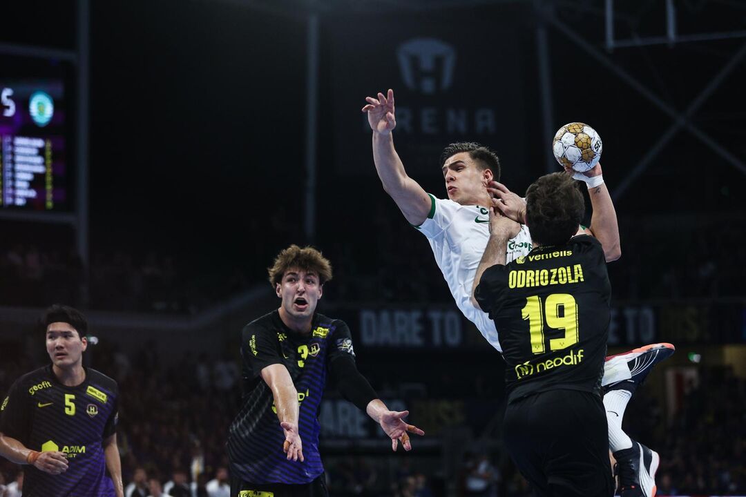 Sporting em ação frente ao Nantes