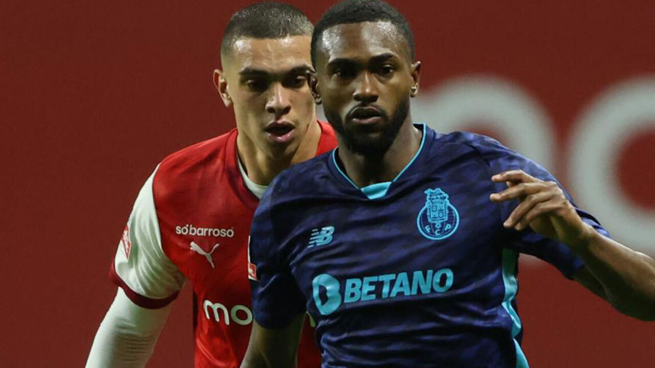 Otávio, central do FC Porto