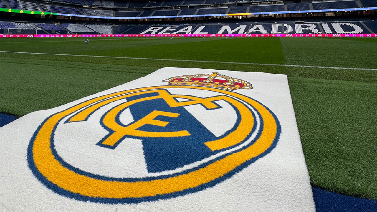 Símbolo do Real Madrid no Santiago Bernabéu