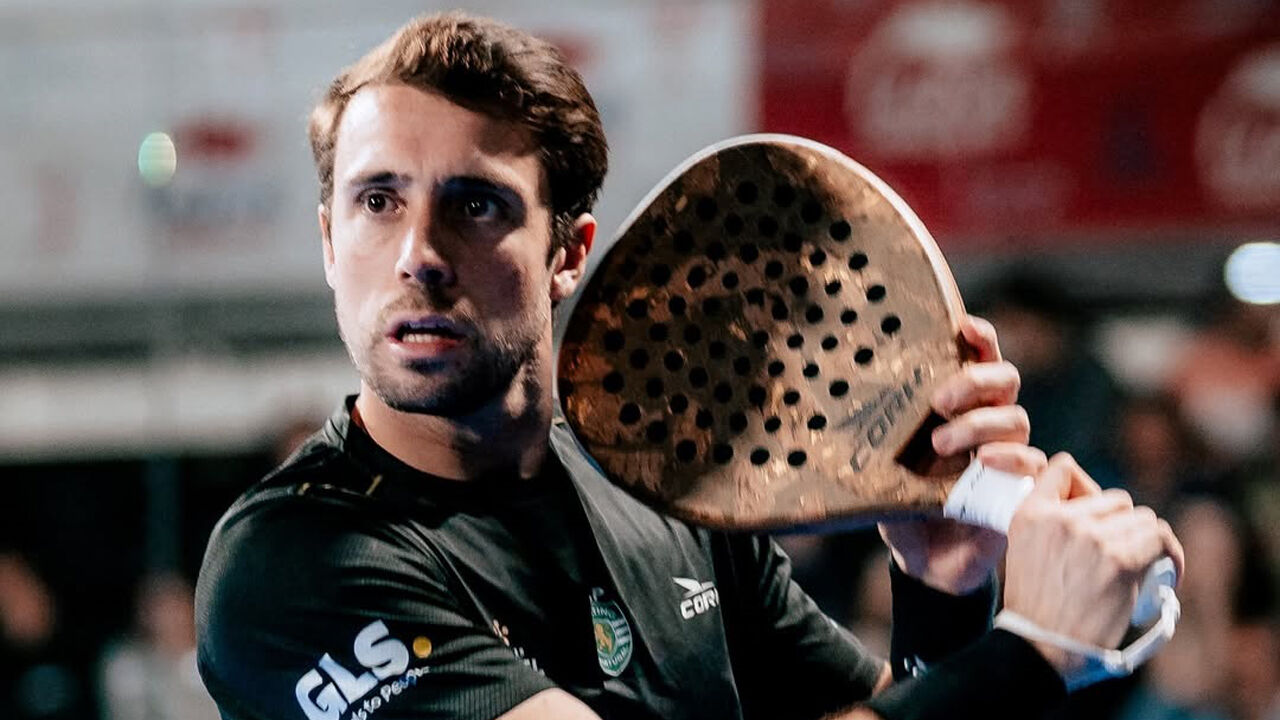 Nuno Deus em ação no FIP Silver Leiria Master Padel