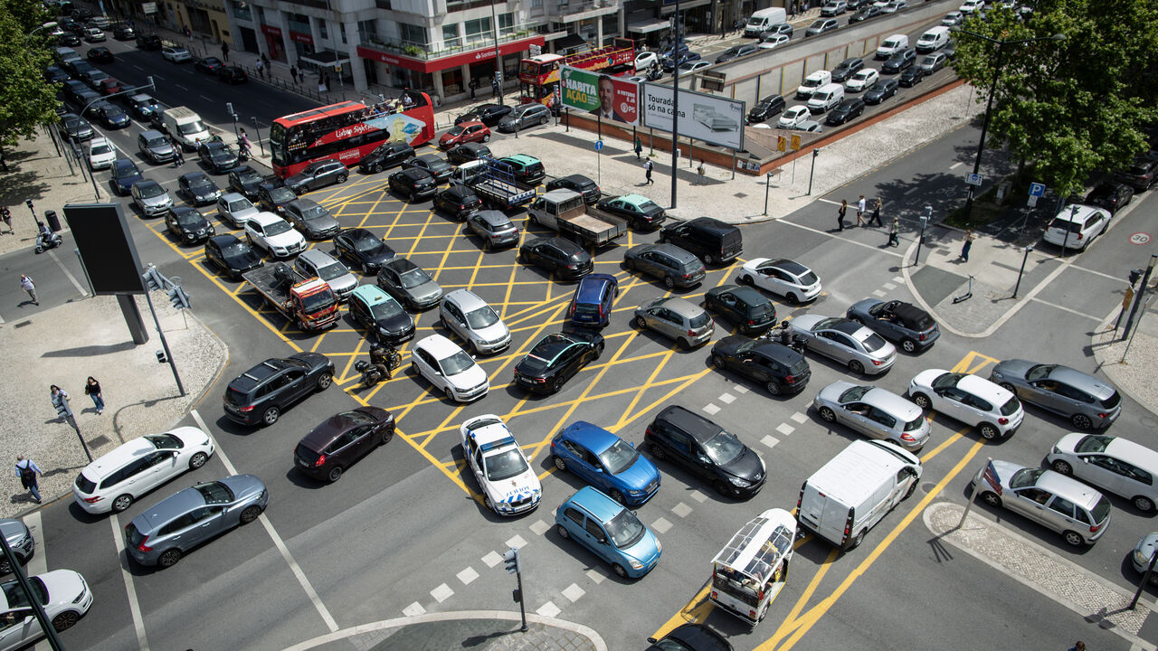 Caos no trânsito em Lisboa por causa do apagão