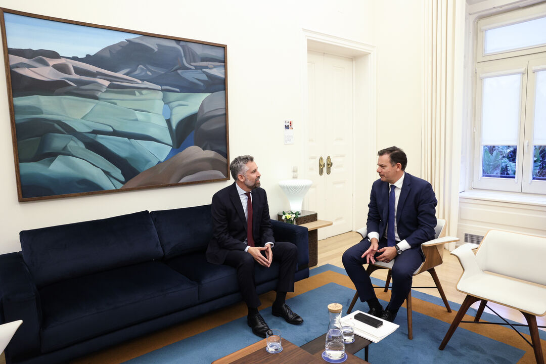 Luís Montenegro e Pedro Nuno Santos 