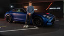 Kimi Antonelli ao lado do poderoso Mercedes-Amg GT 63 S