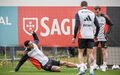 Jogadores do Benfica preparam o jogo com o V. Guimarães