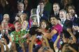 Os festejos do Barcelona após conquista da Taça do Rei, frente ao Real Madrid