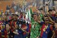 Os festejos do Barcelona após conquista da Taça do Rei, frente ao Real Madrid