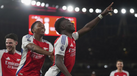 Bukayo Saka celebra o golo frente ao Fulham após longa paragem por lesão
