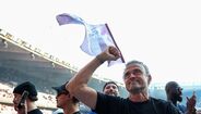 Luis Enrique durante a festa de campeão do PSG