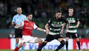 João Moutinho no jogo com o Sporting