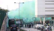 As imagens da apoteótica chegada do autocarro do Sporting a Alvalade para o jogo com o Moreirense