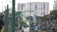 As imagens da apoteótica chegada do autocarro do Sporting a Alvalade para o jogo com o Moreirense