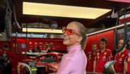 Jennifer Lopez na box da Ferrari