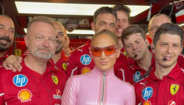  Jennifer Lopez na box da Ferrari