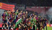 Os festejos do Barcelona após conquista da Taça do Rei, frente ao Real Madrid