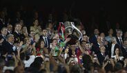 Os festejos do Barcelona após conquista da Taça do Rei, frente ao Real Madrid