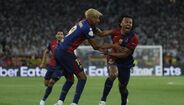 Os festejos do Barcelona após conquista da Taça do Rei, frente ao Real Madrid