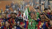 Os festejos do Barcelona após conquista da Taça do Rei, frente ao Real Madrid
