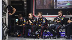 Ralf Schumacher: «A Red Bull parece um gangue sem cabeça»