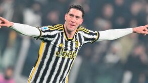 Vlahovic já prepara futuro: Premier League chama pelo sérvio