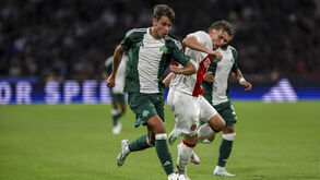 Notícia Record: Benfica mostra interesse em Vagiannidis e ameaça desviá-lo do Sporting