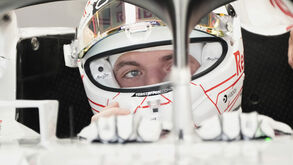 Volta-relâmpago garante pole position a Verstappen no Japão