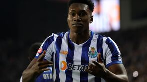 Aston Villa planeia devolver Rashford e aposta em Samu: clube inglês enviou 'espião' ao Dragão