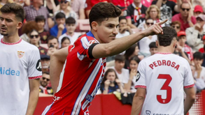 Julián Álvarez comemora golo frente ao Sevilha