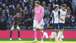 Aaron Ramsdale e Jan Bednarek desiludidos 