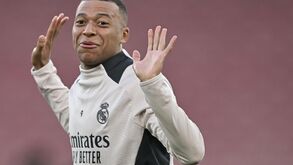 Ex-dirigente do Barcelona pouco impressionado com época de Mbappé: «Números estão dopados»
