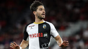 Tomás Ribeiro, central do Farense