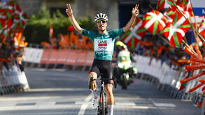 João Almeida vence 4.ª etapa e assume liderança da Volta ao País Basco