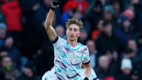 Huijsen pisca olho ao Real Madrid: «Um amigo disse-me para ir para lá...»