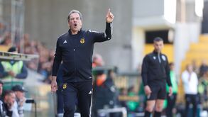 Equipa técnica do Lusitânia Lourosa eleita a melhor de março na Liga 3