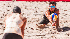 João Pedrosa e Hugo Campos avançam no Elite16 Saquarema de voleibol de praia