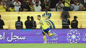 Cristiano Ronaldo festeja o segundo golo marcado ao Al Riyadh