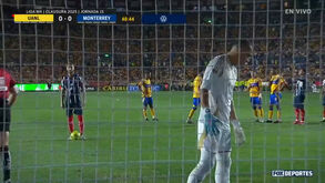 Guarda-redes tenta 'mind games' com Sérgio Ramos durante penálti mas central responde à altura