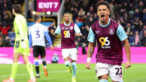 Ex-treinador do Tottenham analisa Edwards em Inglaterra: «O Man. United tem jogadores piores»