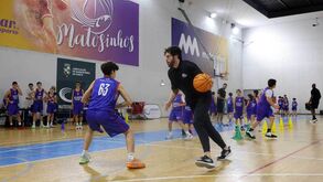 Miguel Queiroz é um dos embaixadores do NBA Basketball School: «Poder inspirar os mais novos enche-me o coração» 