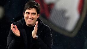 Focado no Bournemouth: Andoni Iraola 'finta' interesse do Tottenham