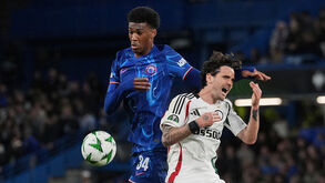 Chelsea-Légia Varsóvia, 1-2: blues em frente após lição polaca