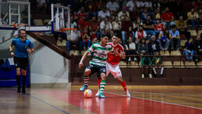 Neto Patu marcado por Afonso Jesus, do Benfica