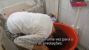 Repórter Sábado: Mãe e filha reféns dentro da própria casa rodeadas de lixo, num filme de terror e ameaças