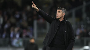 O onze do Benfica para o jogo com o Sp. Braga: Bruno Lage deixa Di María no banco