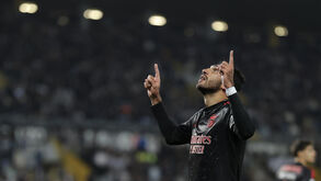 Pavlidis atira-se a Lima e Jonas