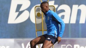 Djaló treinou à parte às 7 horas da manhã no Olival