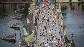 Maratona de Praga assinala 30.º aniversário com casa cheia