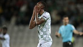 Fadiga obriga Sidnei Tavares a parar