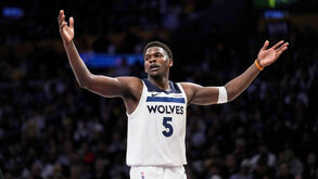 Anthony Edwards multado em 50 mil dólares por dizer 