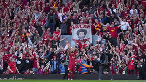 Slot Machine vale prémio: a crónica da desejada festa em Anfield