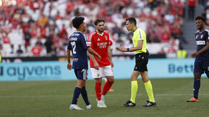 Carlos Macedo em ação no Benfica-AVS